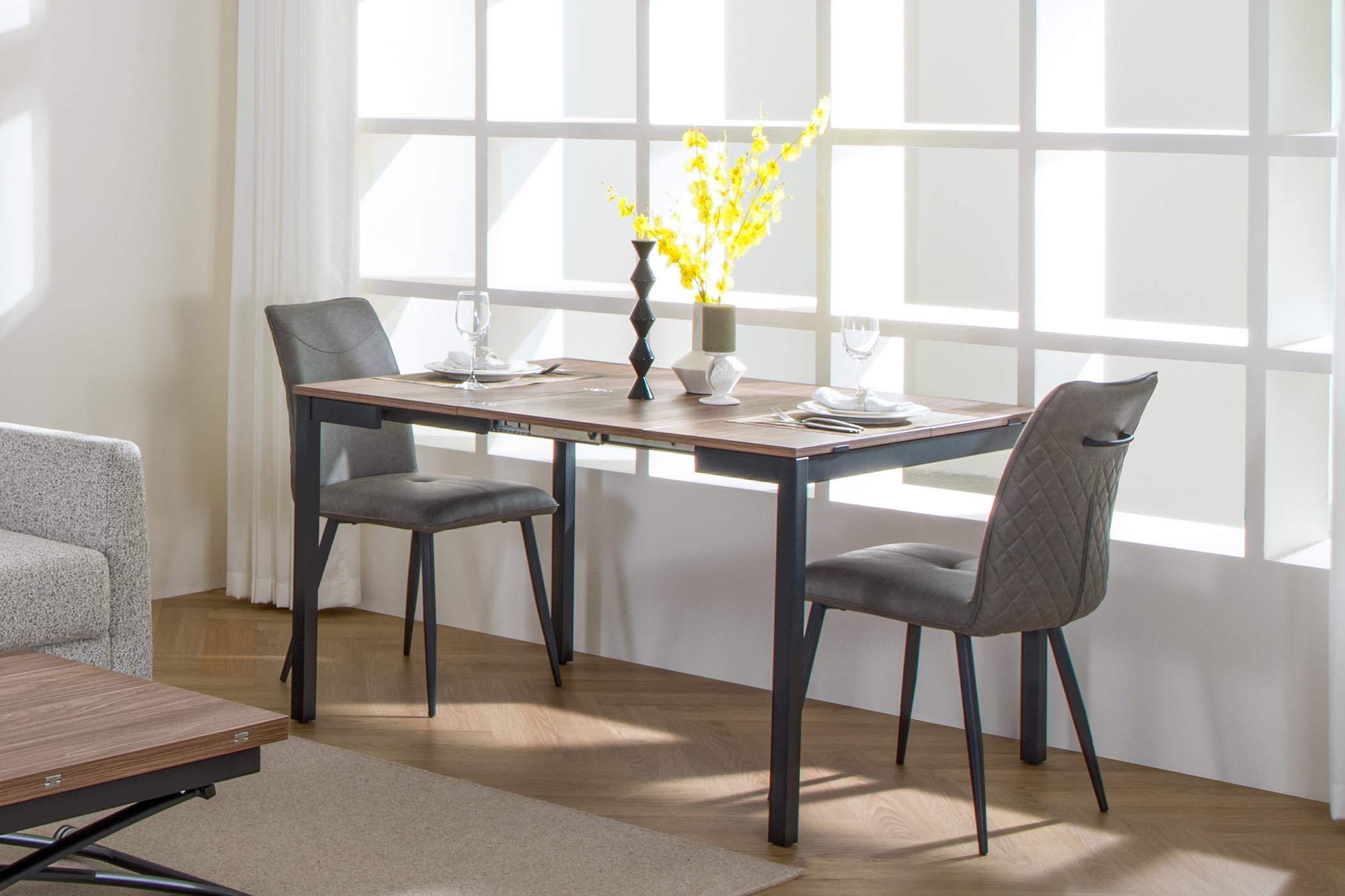 Expandable Dining Table CD0904